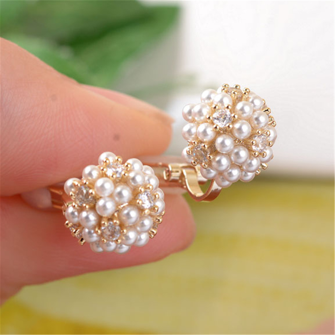 Classic Inlaid Pearl Stud Earrings