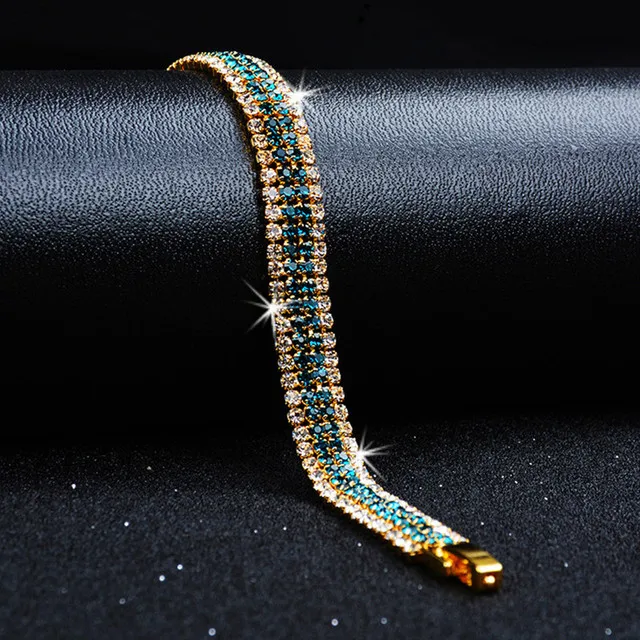 Lustrous Bright Green Bracelet