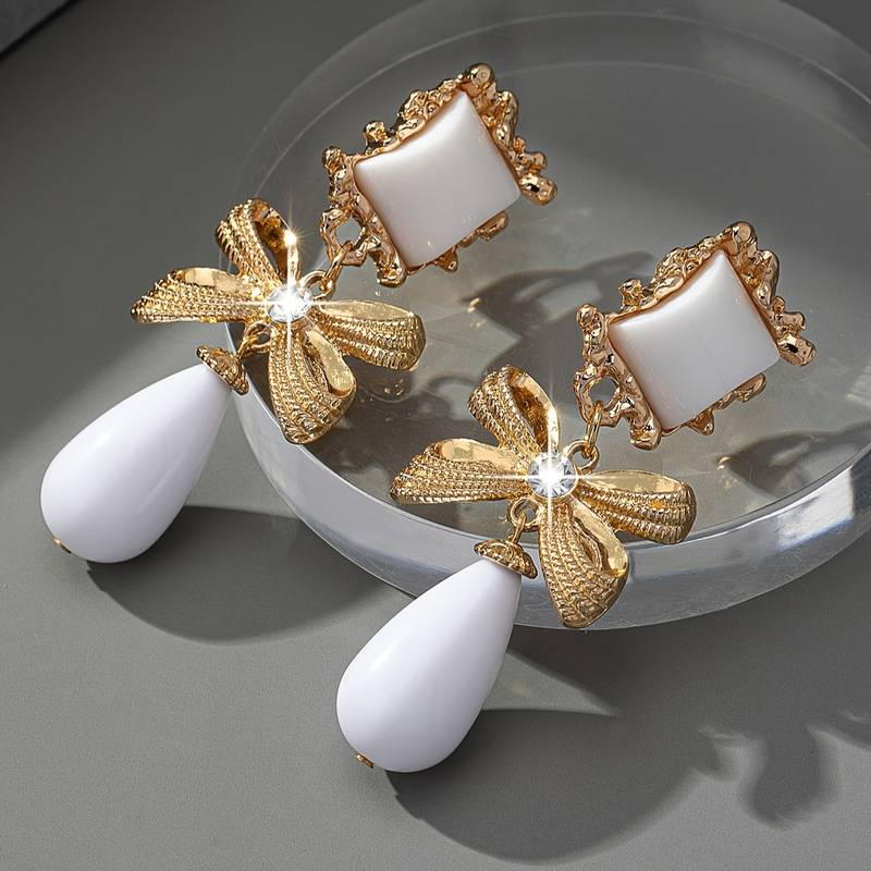 White and Gold Antique-Style Earrings