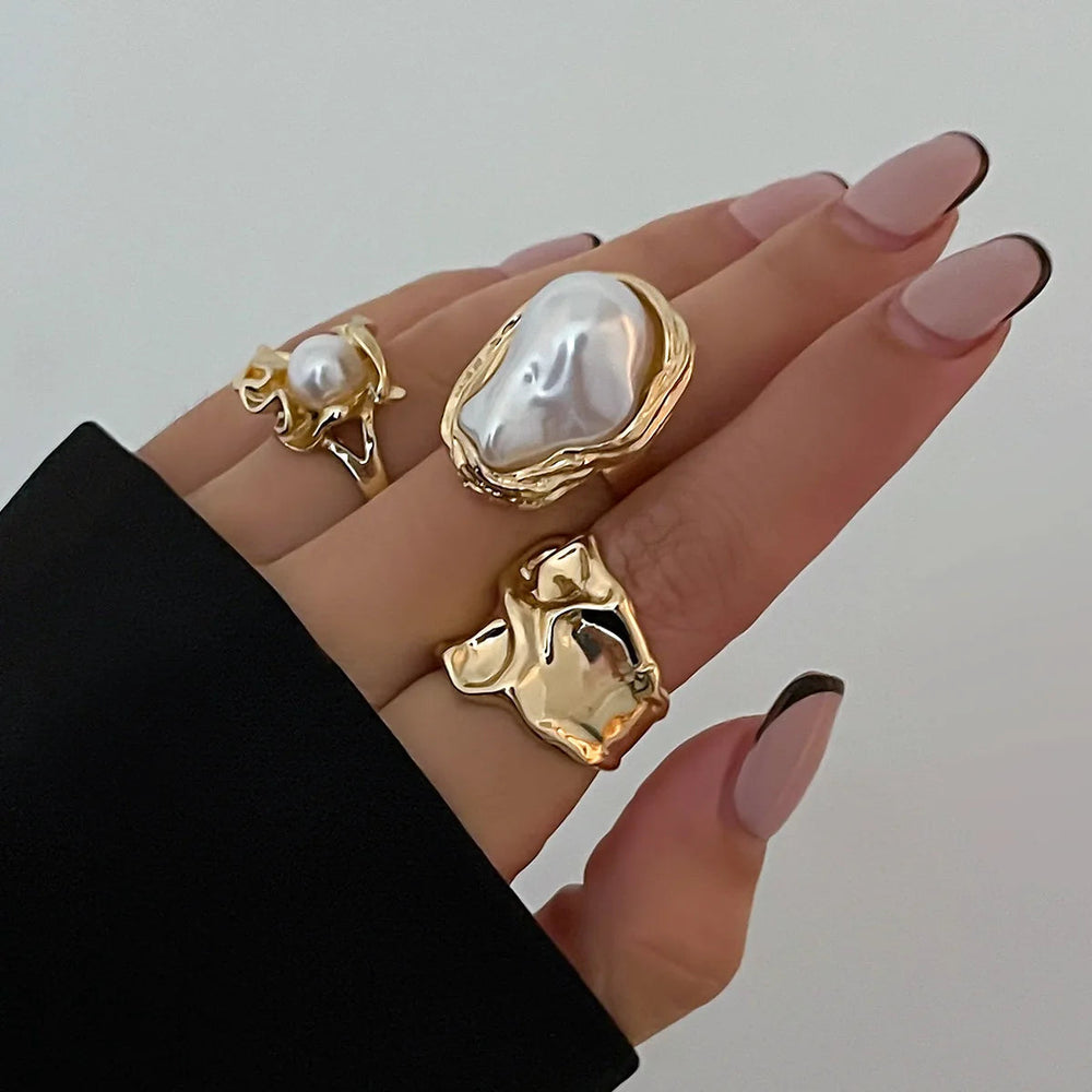 Florens - 3-Piece Pearl Wave Rings