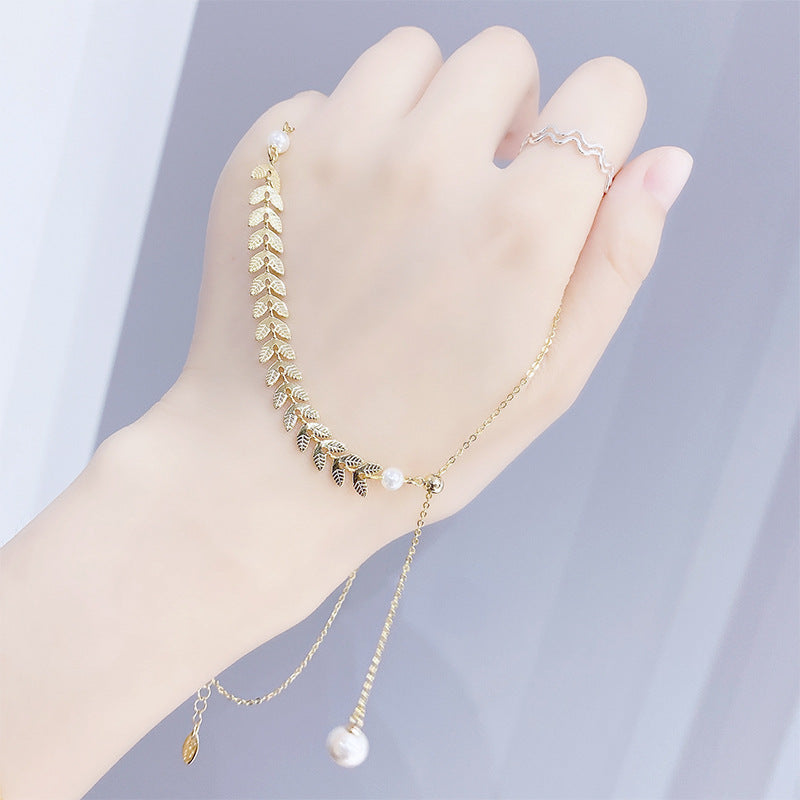 Choker with Design of Leaves Elegant Leaf Charm Choker Necklace