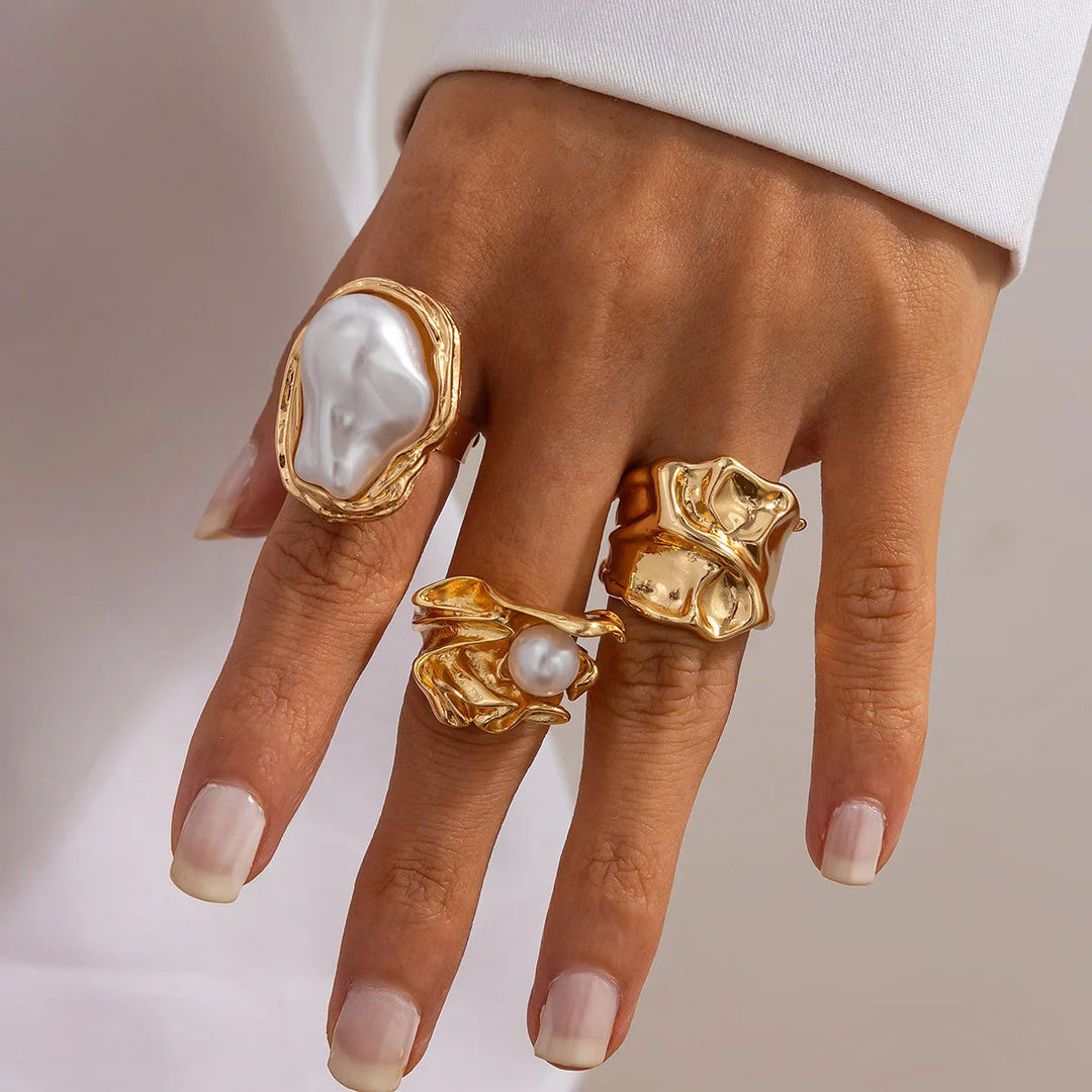 Florens - 3-Piece Pearl Wave Rings
