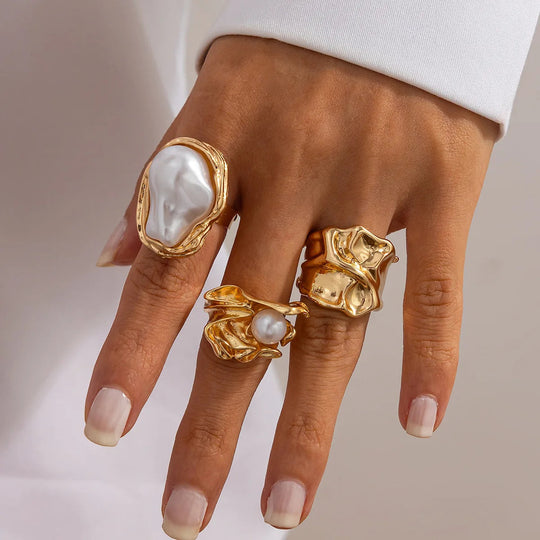 Florens - 3-Piece Pearl Wave Rings