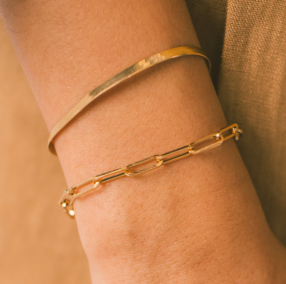 Eloise Sleek Paperclip Gold Bracelet