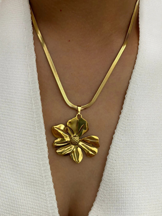 Fioren Delicate Bloom Necklace
