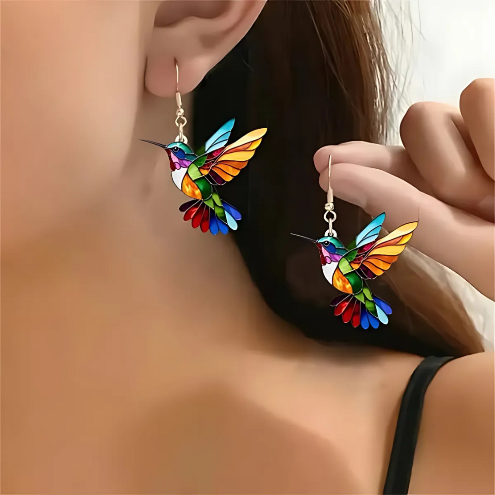 Aurea Beautiful hummingbird Design Necklace