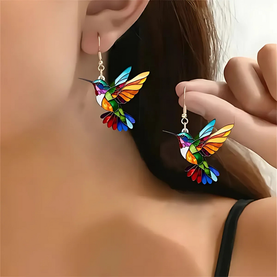 Aurea Beautiful hummingbird Design Necklace