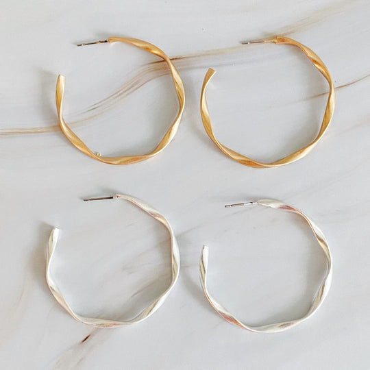 Sleek Wavy Design Hoop Earrings
