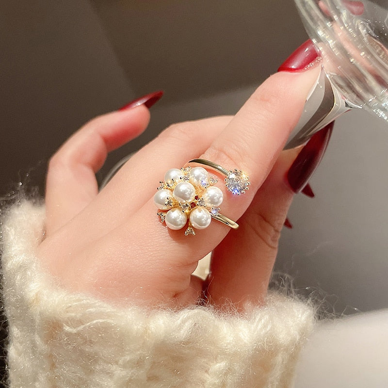 Adjustable Graceful Pearl-Touched Ring
