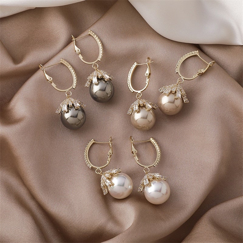 Malia Graceful Pearl Earrings