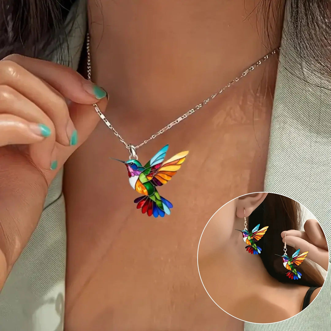 Aurea Beautiful hummingbird Design Necklace