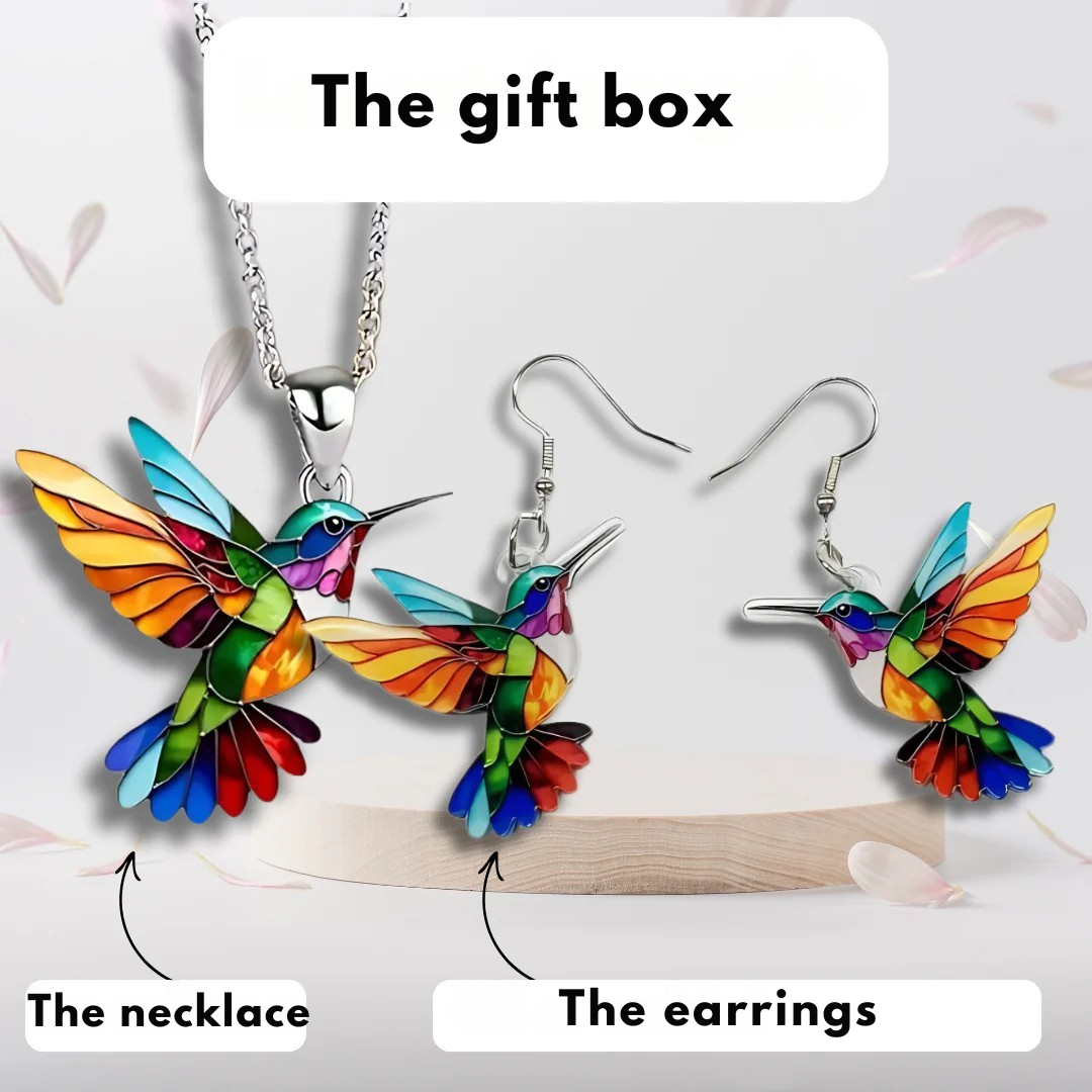 Aurea Beautiful hummingbird Design Necklace