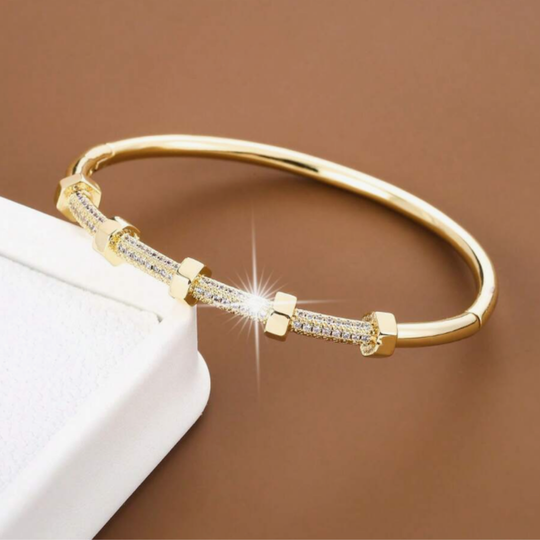 Lustrous Gold-Plated Charm Bracelet with Moissaniet cover