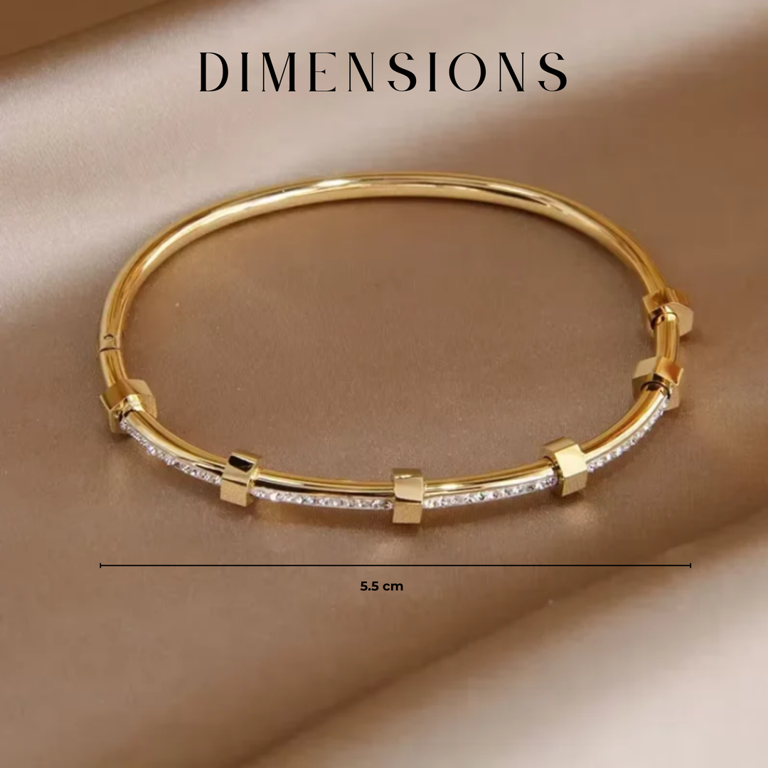 Lustrous Gold-Plated Charm Bracelet with Moissaniet cover