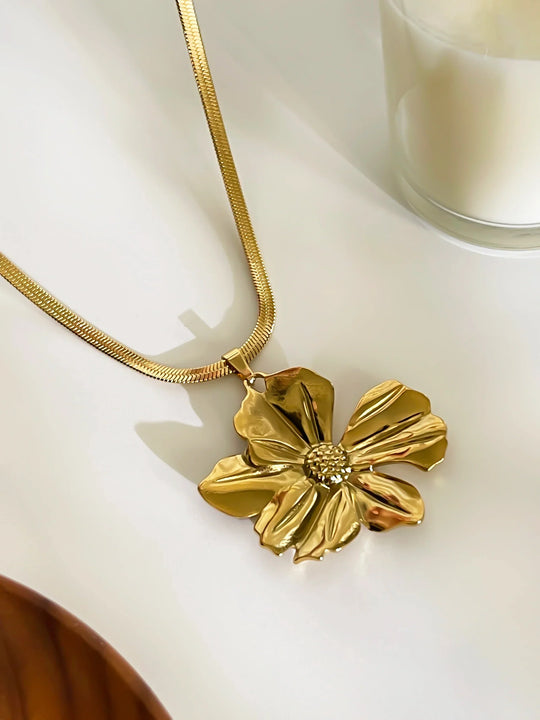 Fioren Delicate Bloom Necklace