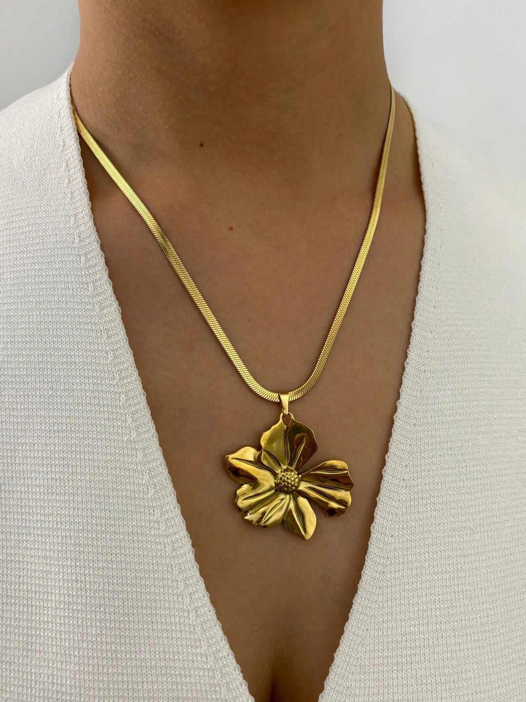 Fioren Delicate Bloom Necklace