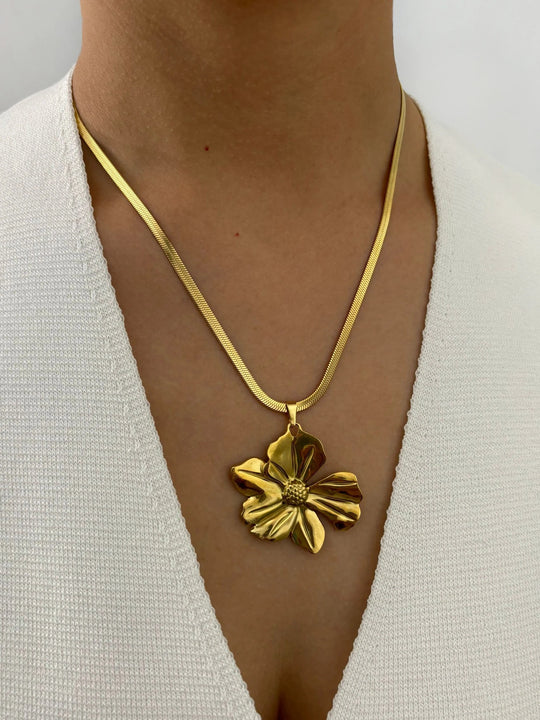 Fioren Delicate Bloom Necklace