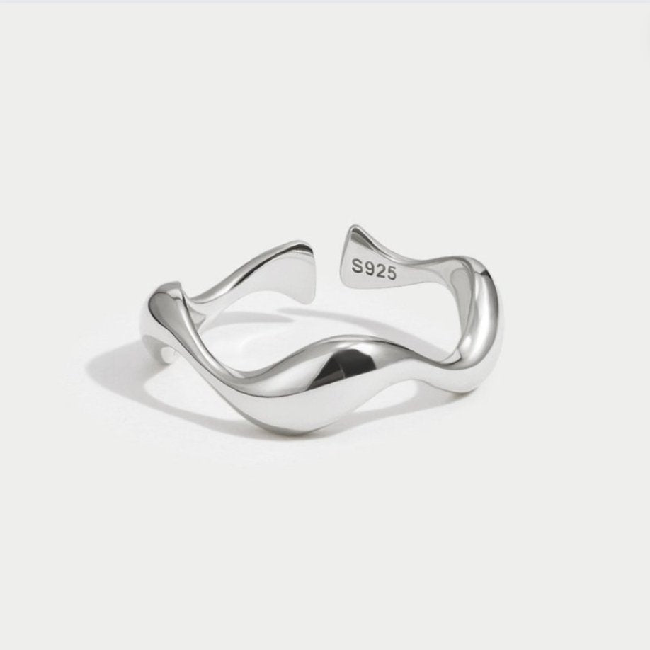 Waves - Modern Statement Curvy Ring