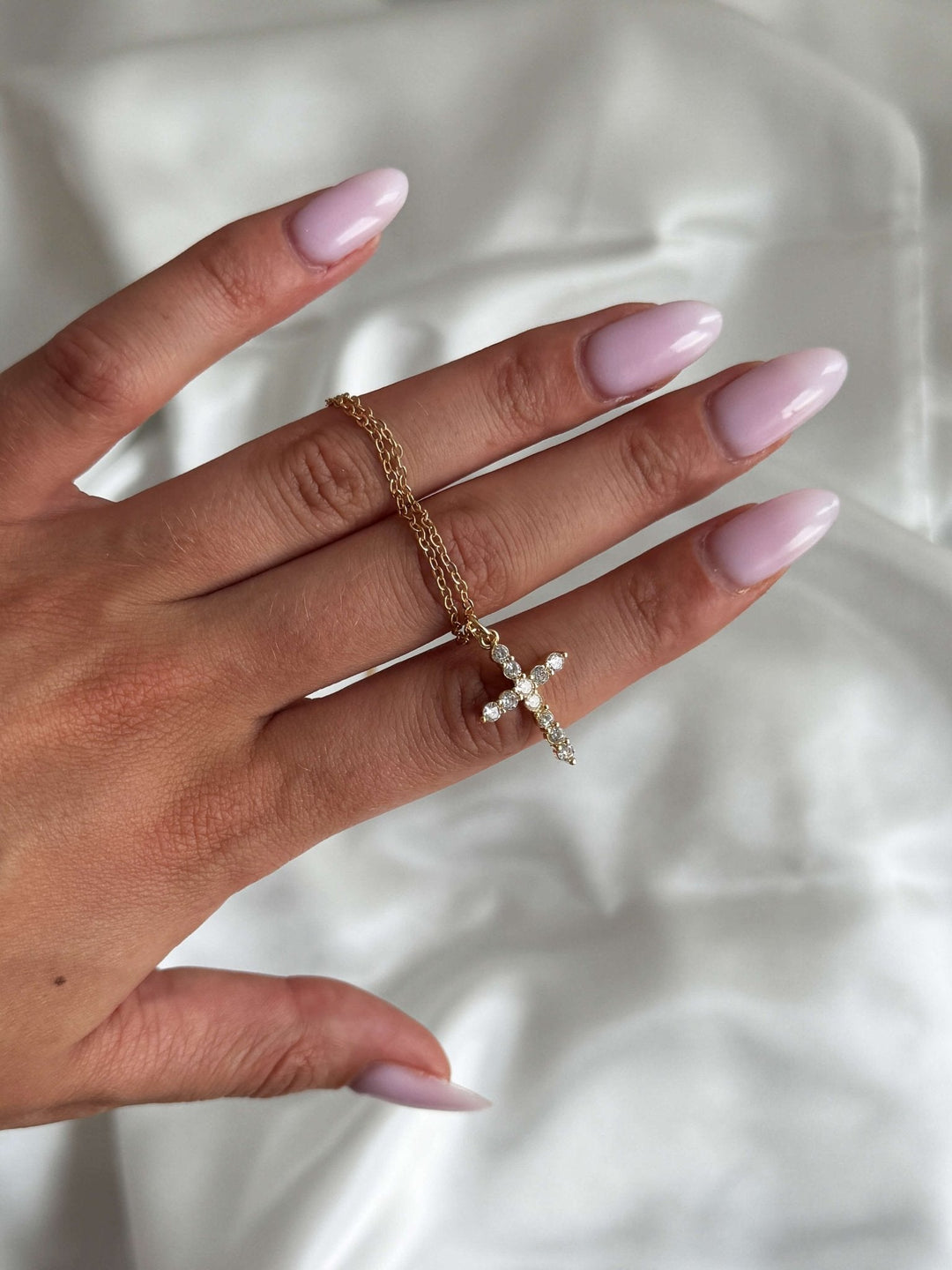 Ariadne - Elegant Zirconia Cross Necklace