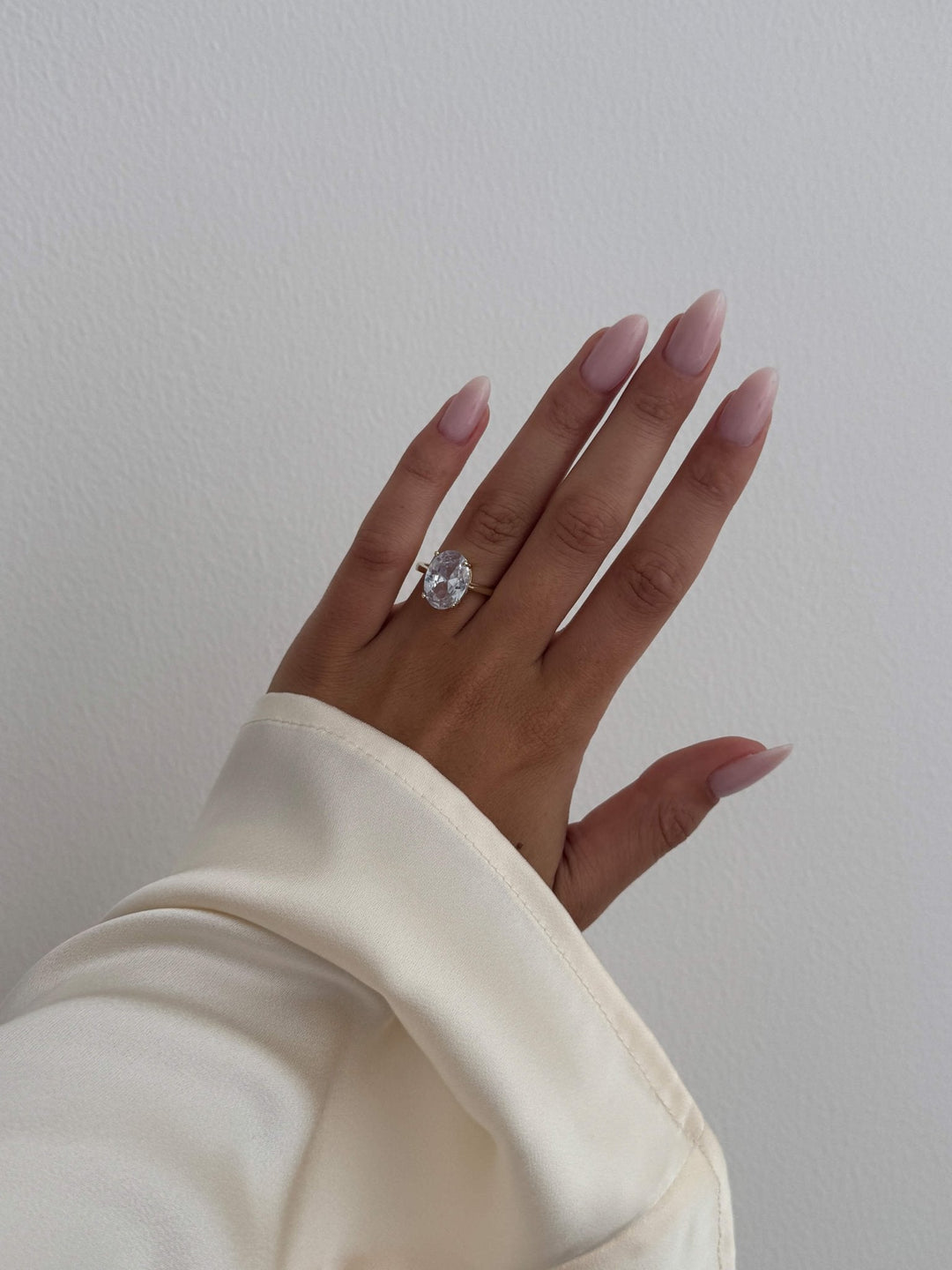 Avianna - Luxe Oval Zirconia Ring